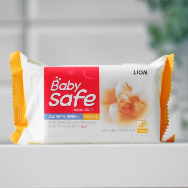 Мыло для стирки детских вещей CJ Lion Baby safe, с ароматом акации, 190 г